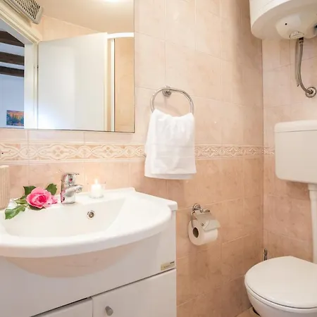 Apartment & Room Korta Vilea Apartment *